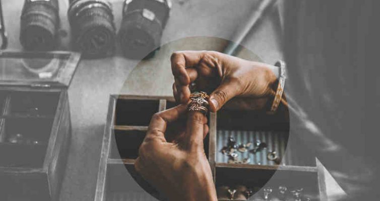 Boite à bijoux a clé